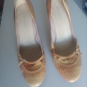 Nine West snake skin shoe size 10.5